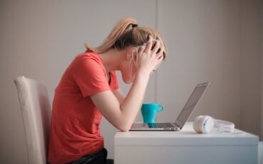 https://twib.online/storage/2020/05/woman-in-red-t-shirt-looking-at-her-laptop-3755761-800x300.jpg